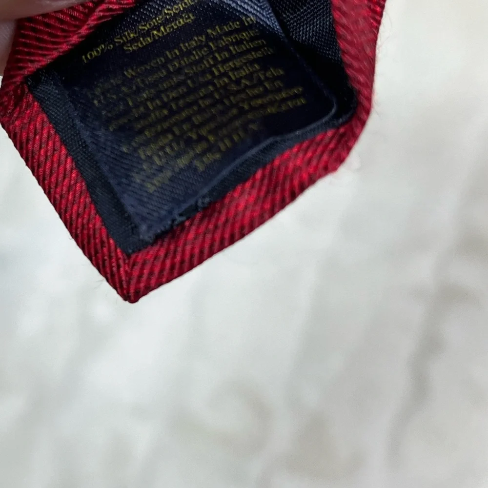 Brooks Brothers Red Textured 100% Silk Work Office Preppy Mens Tie Solid